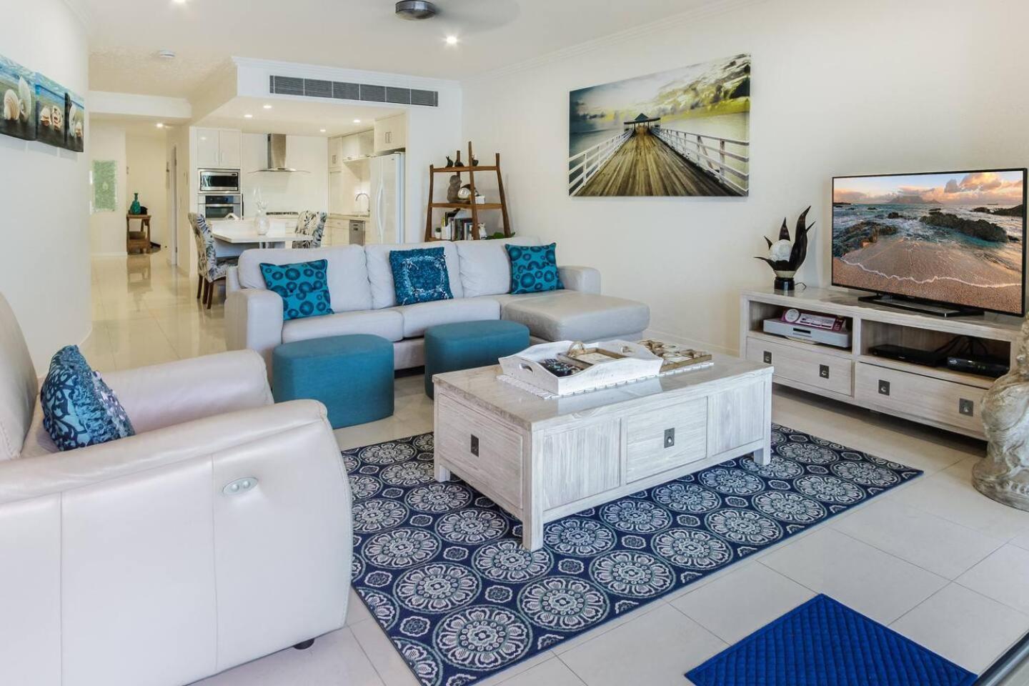 Azul At Island Views—bask In Beachfront Living Apartment