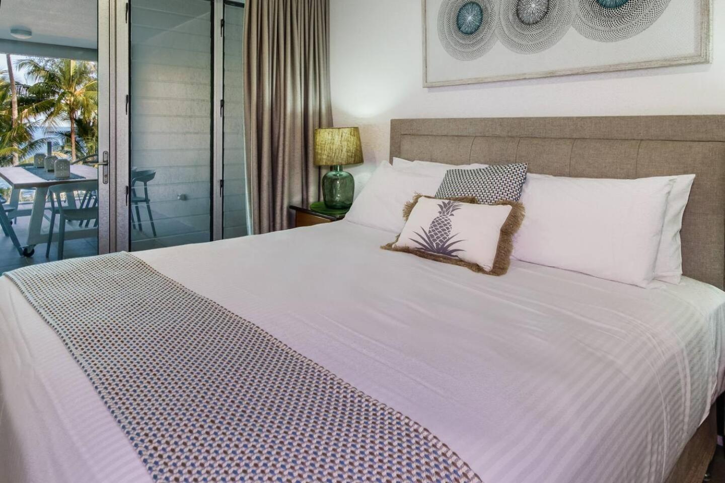 Azul At Island Views—bask In Beachfront Living Apartment *