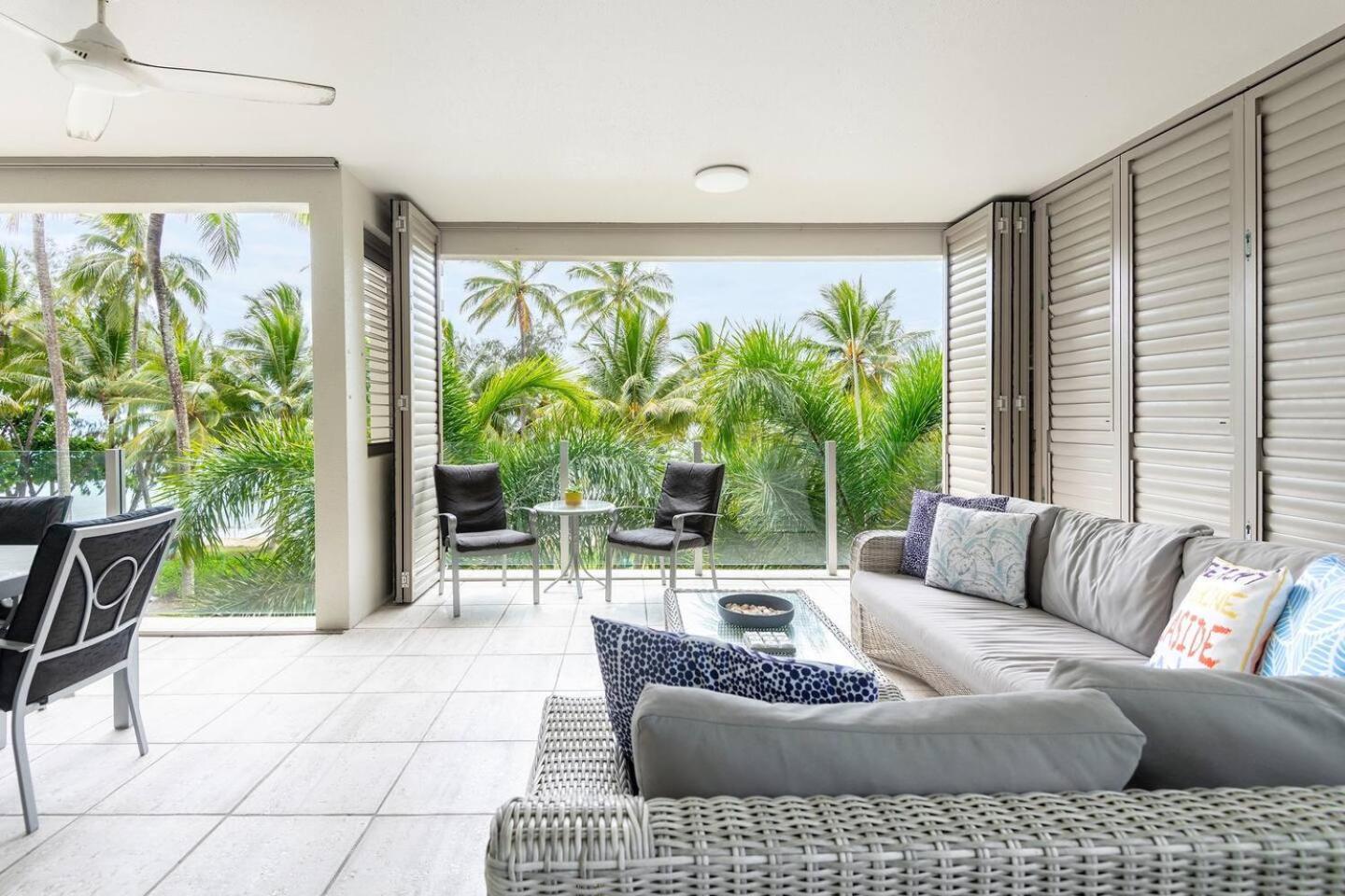 Rojo At Island Views—a Breezy Beachfront Retreat * Palm Cove
