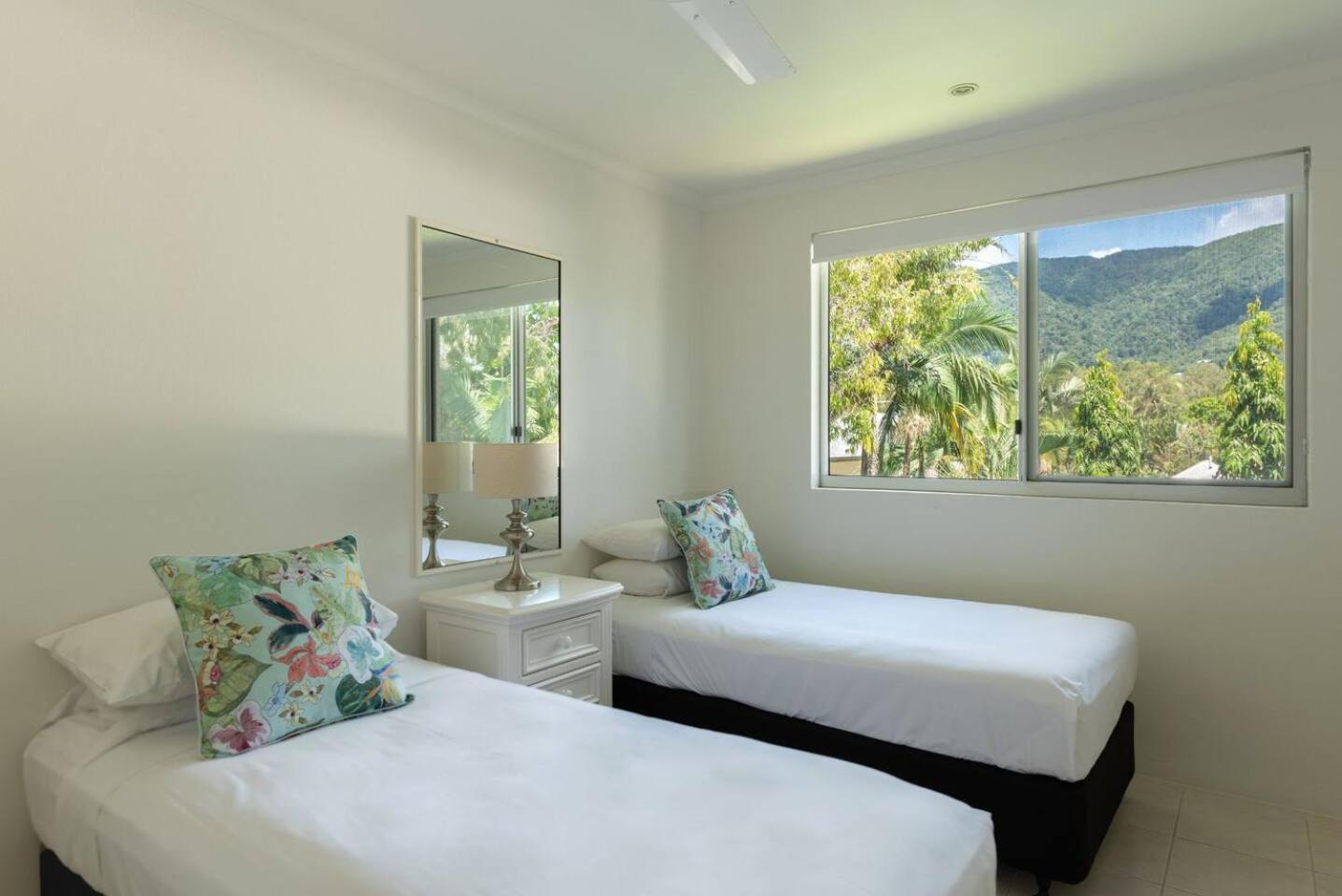 Maple At Paringa Resort: Breezy Beachside Living Apartment *