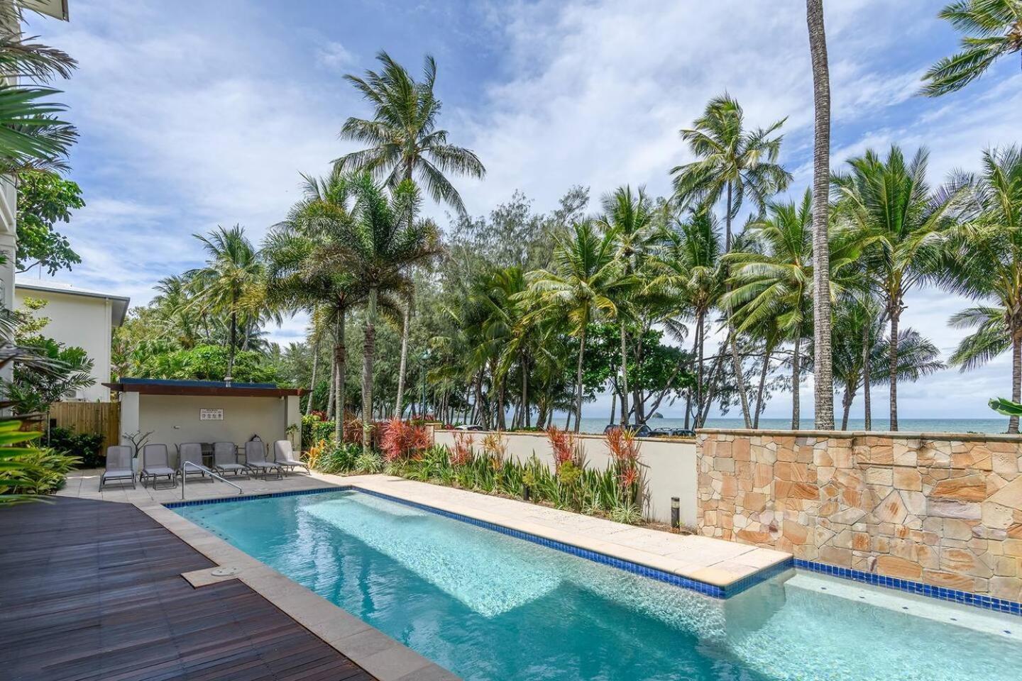 Apartment Gris At Island Views—pool Paradise On The