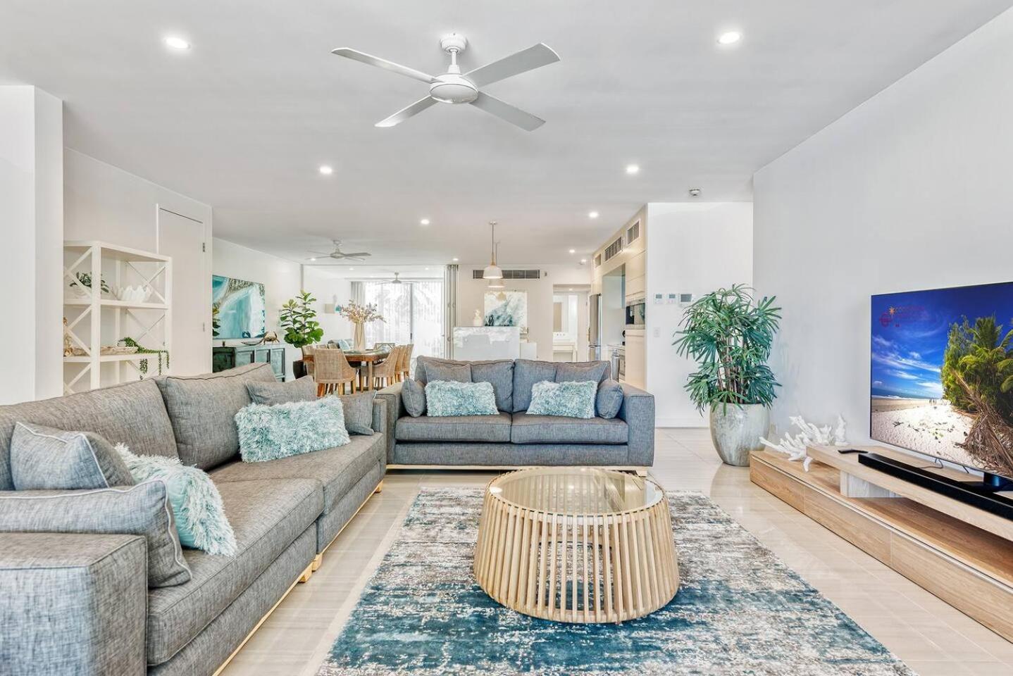 Bougainvillea - Beachside Luxury At The Drift Apartment