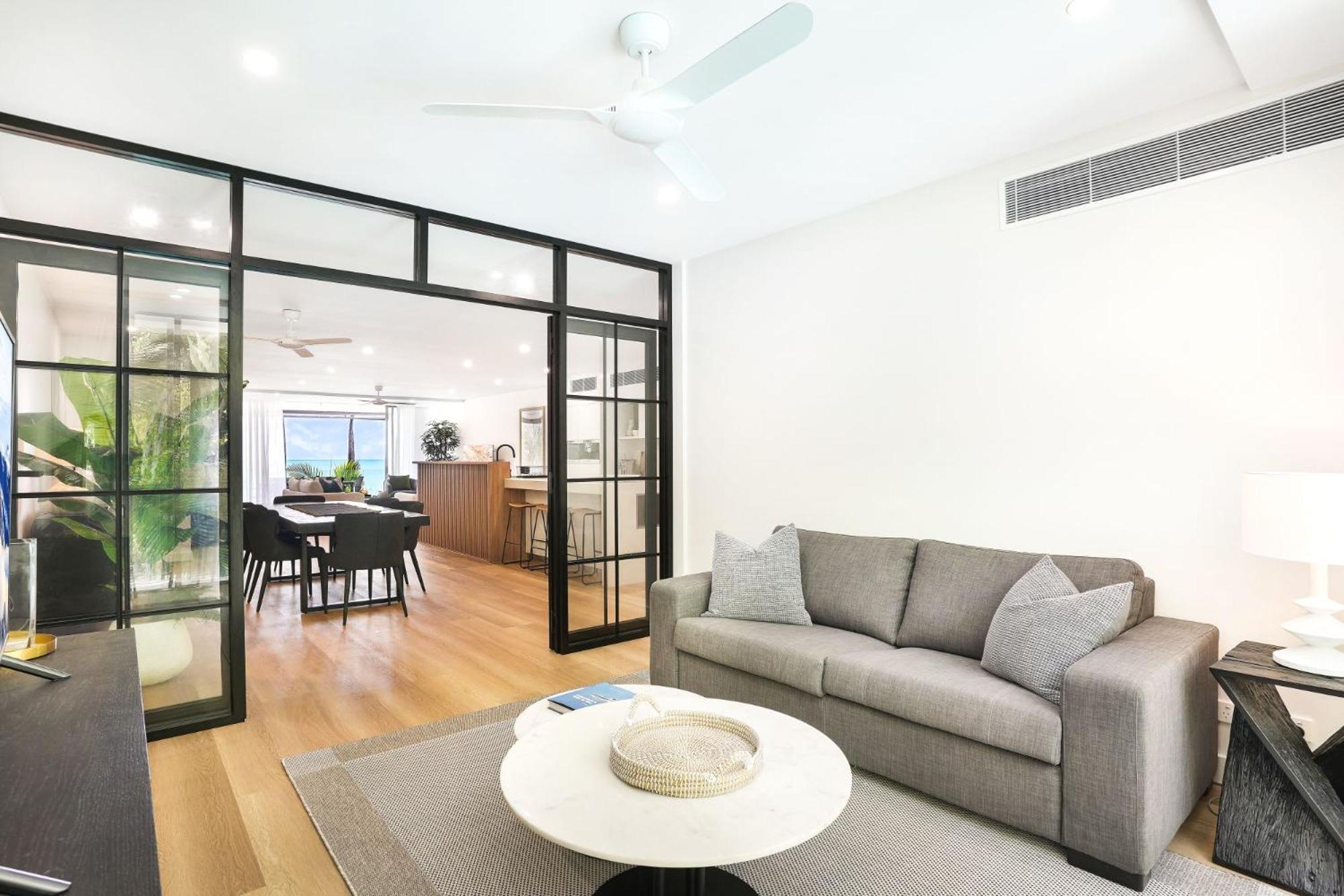 Apartment Amaroo - Luxury Overlooking The Coral Sea *