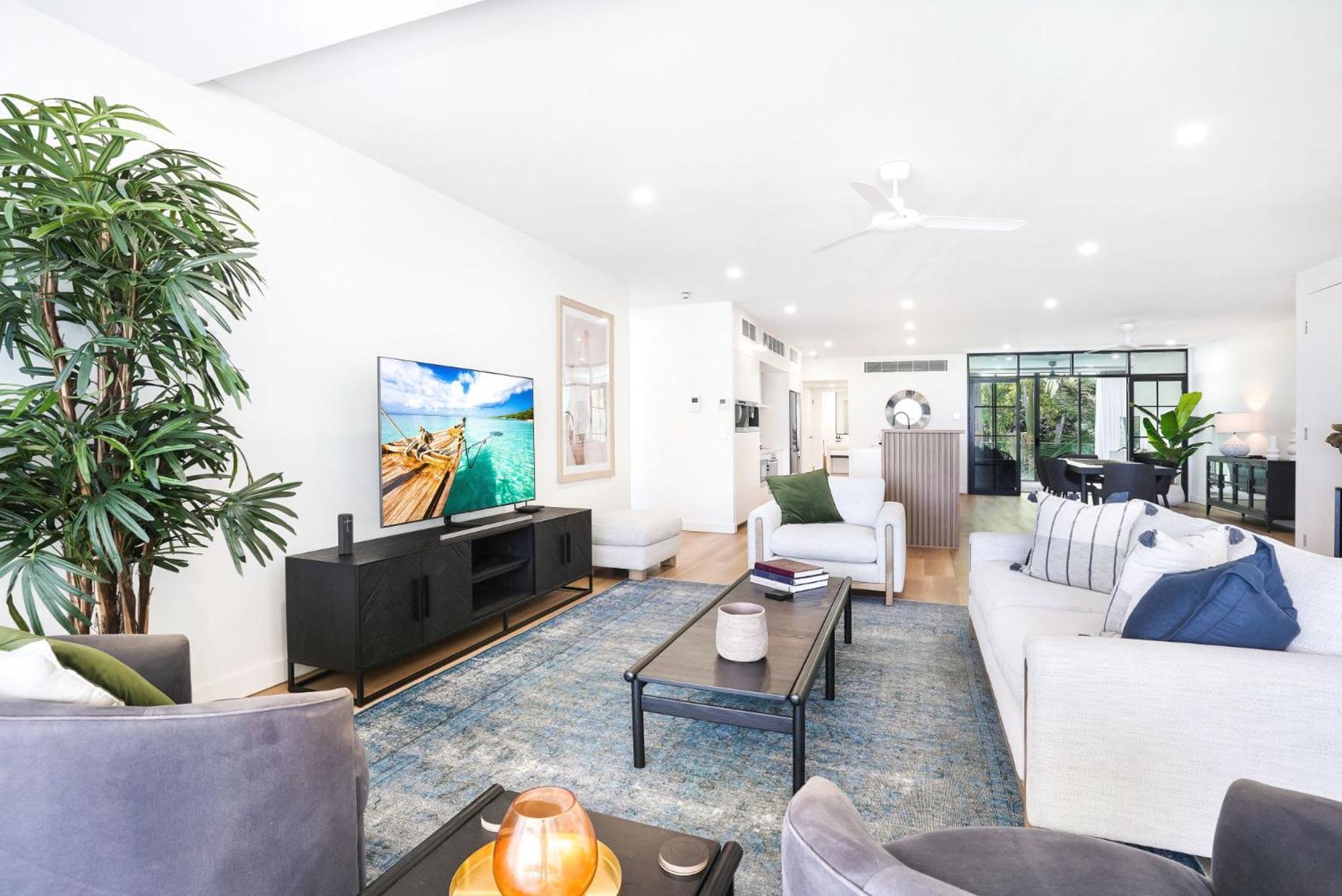 Amaroo - Luxury Overlooking The Coral Sea Apartment *