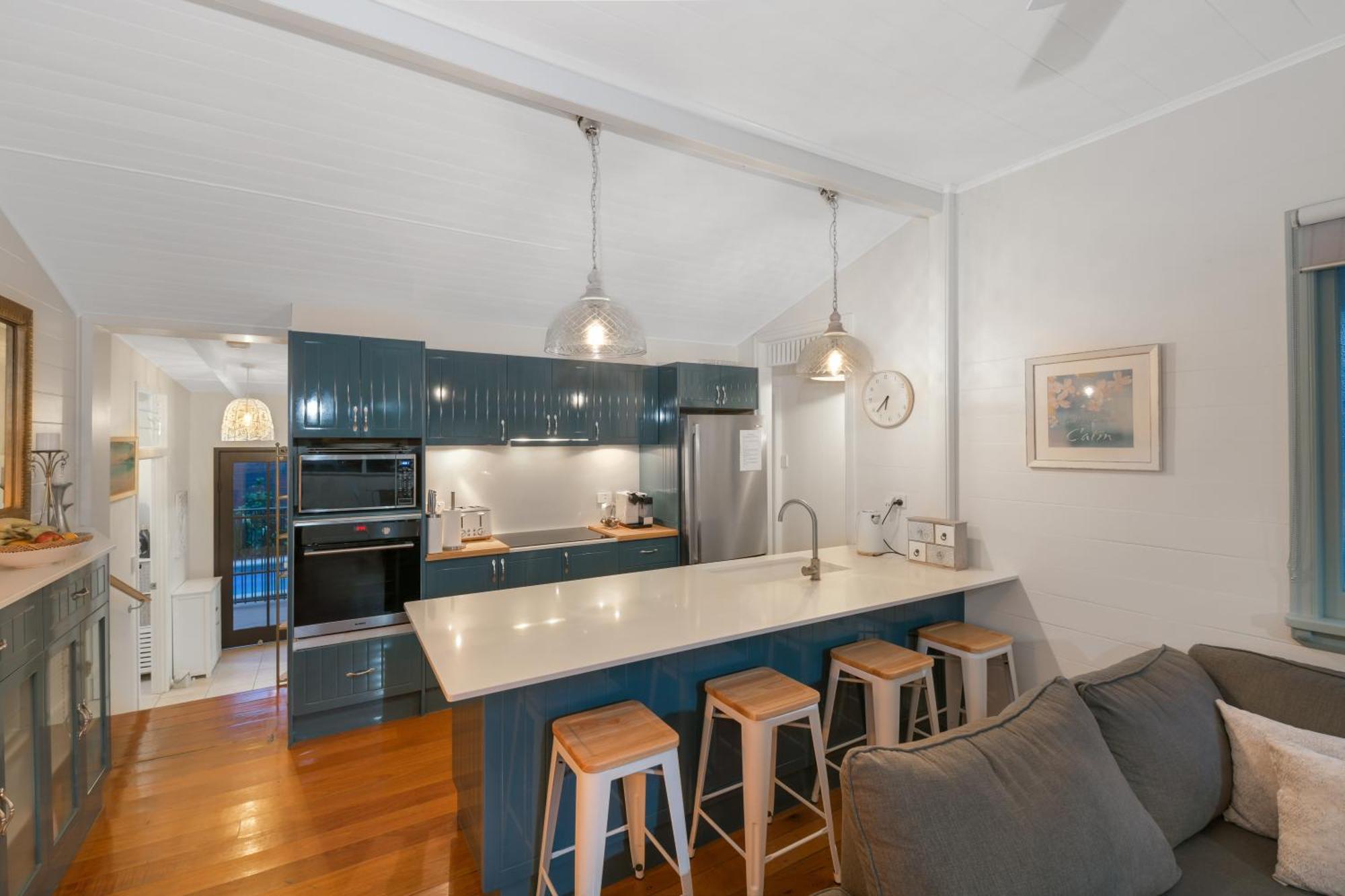 Sweet Creek Cottage, Palm Cove, 200m To Beach, Heated Pool, Pets Palm Cove