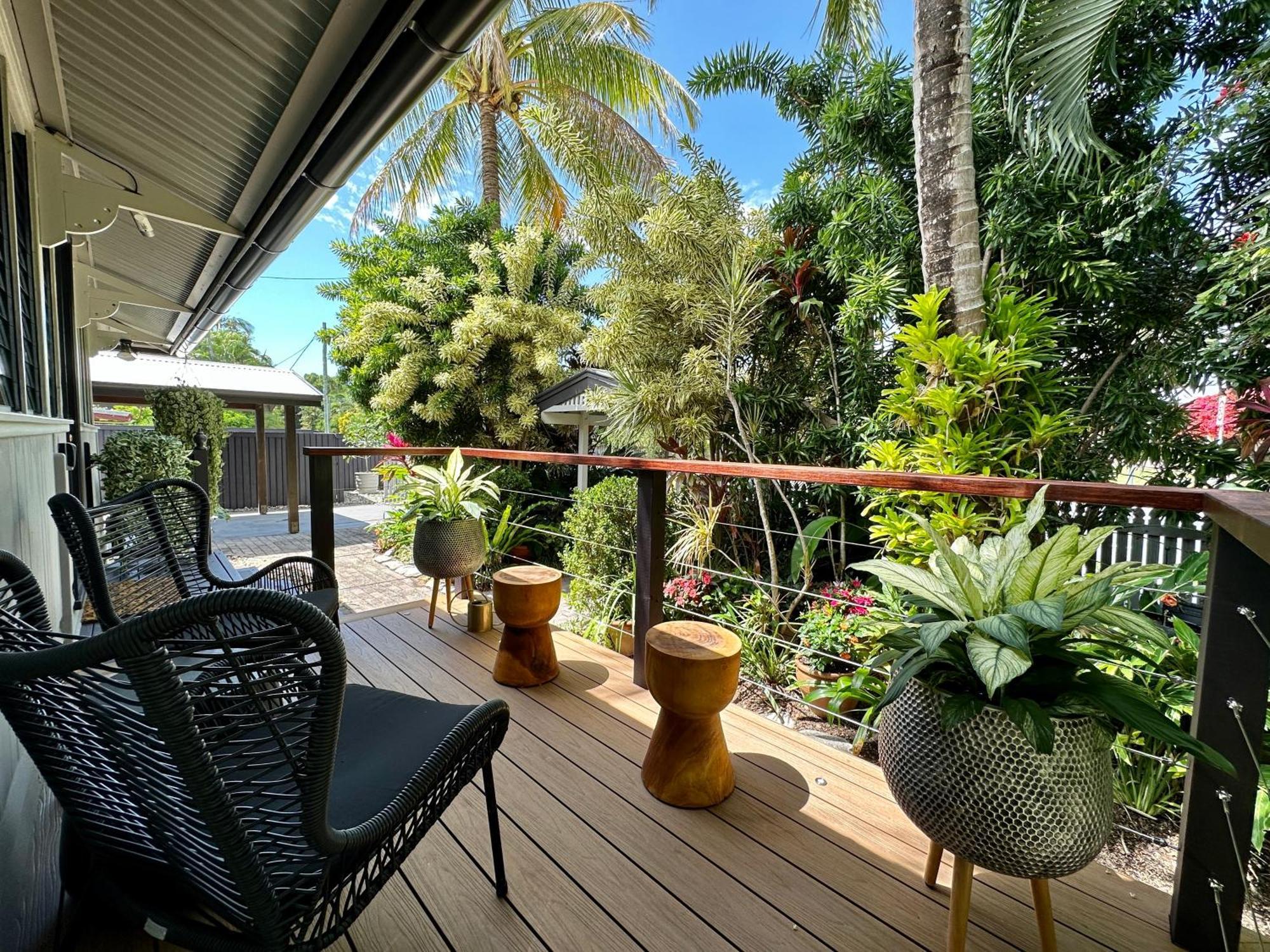 Sweet Creek Cottage, Palm Cove, 200m To Beach, Heated Pool, Pets Palm Cove