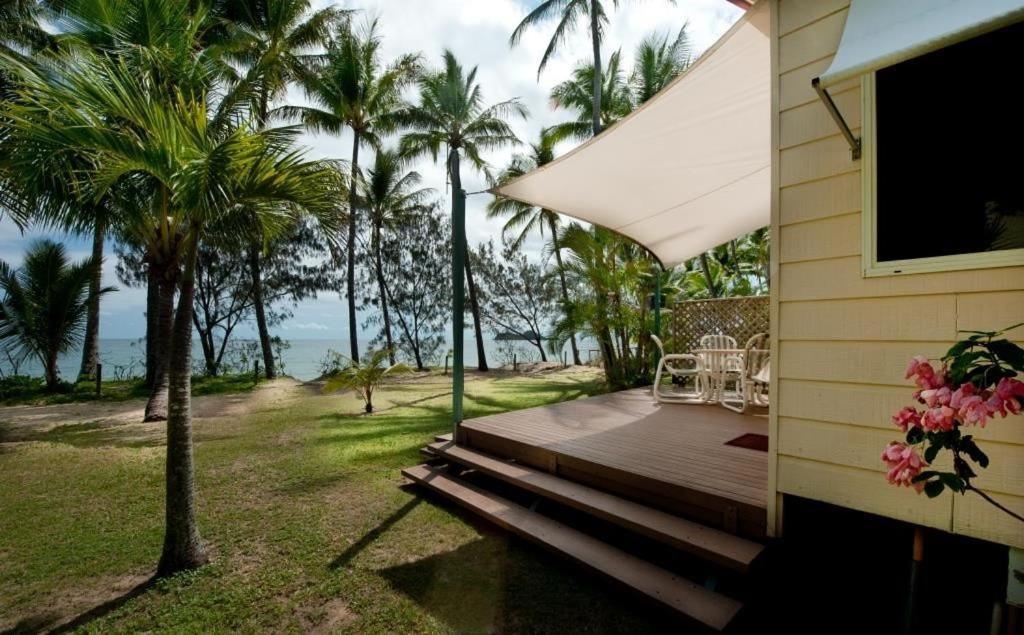 Ellis Oceanfront Palm Cove