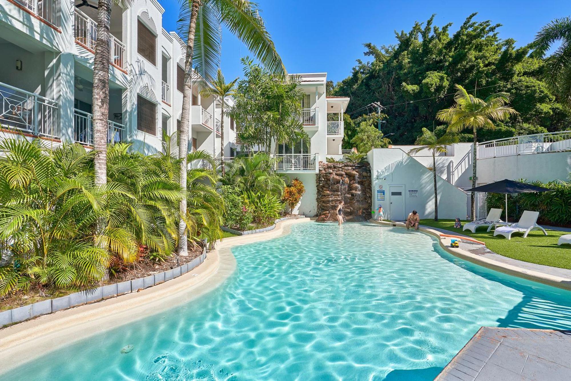 Alassio Beachfront * Palm Cove