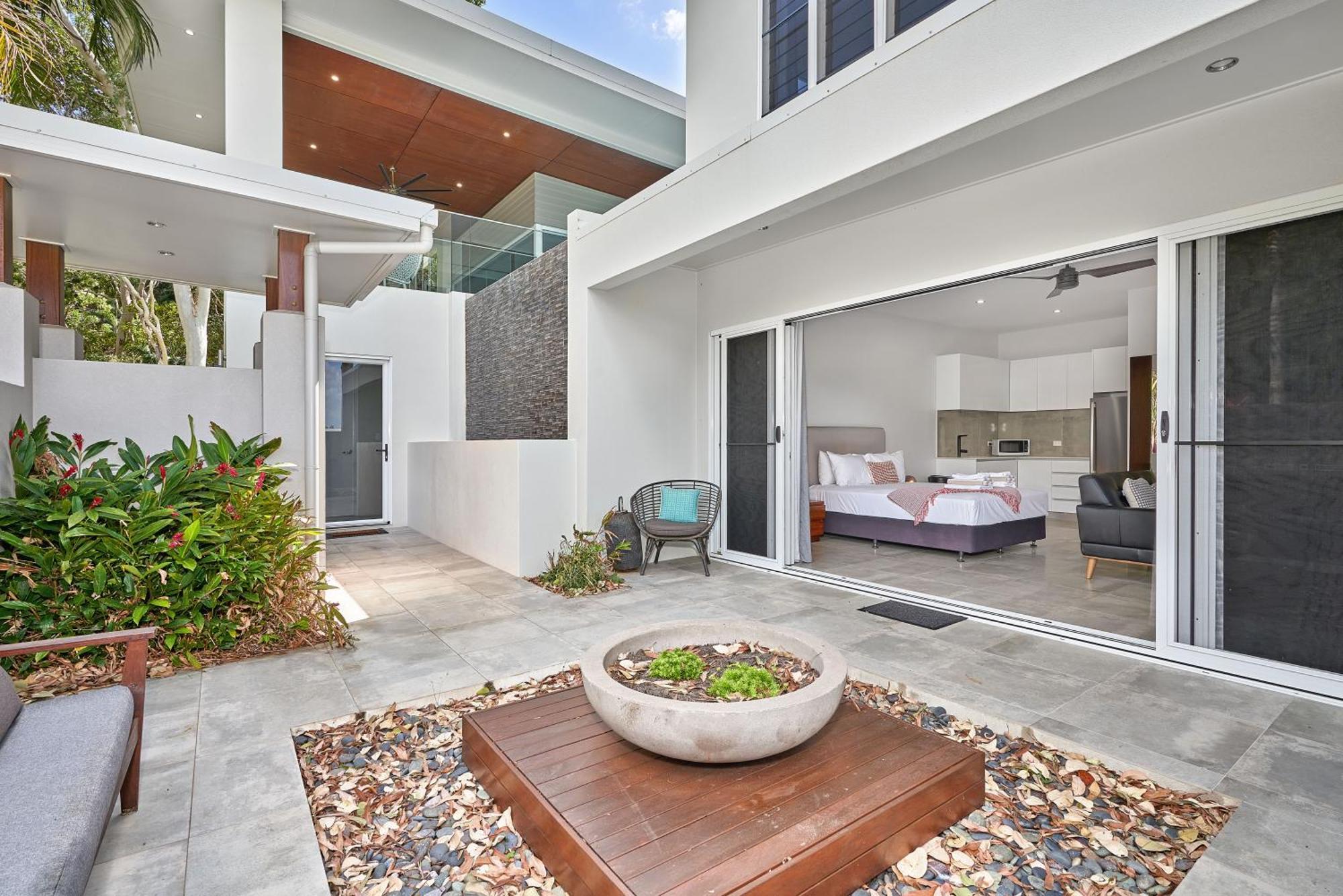 Canopy Views House With Heated Pool Holiday home Palm Cove