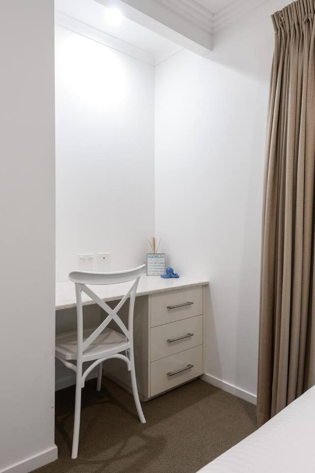 Apartment The Esplanade Escape - Your Ideal Beachfront Break *