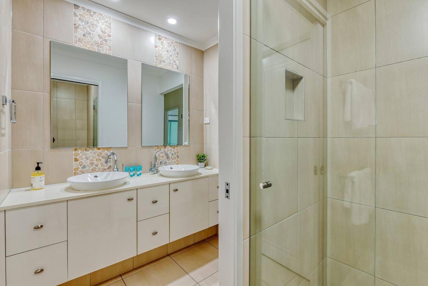 Apartment Opal Dreams - Your Gateway To Beachfront Bliss *