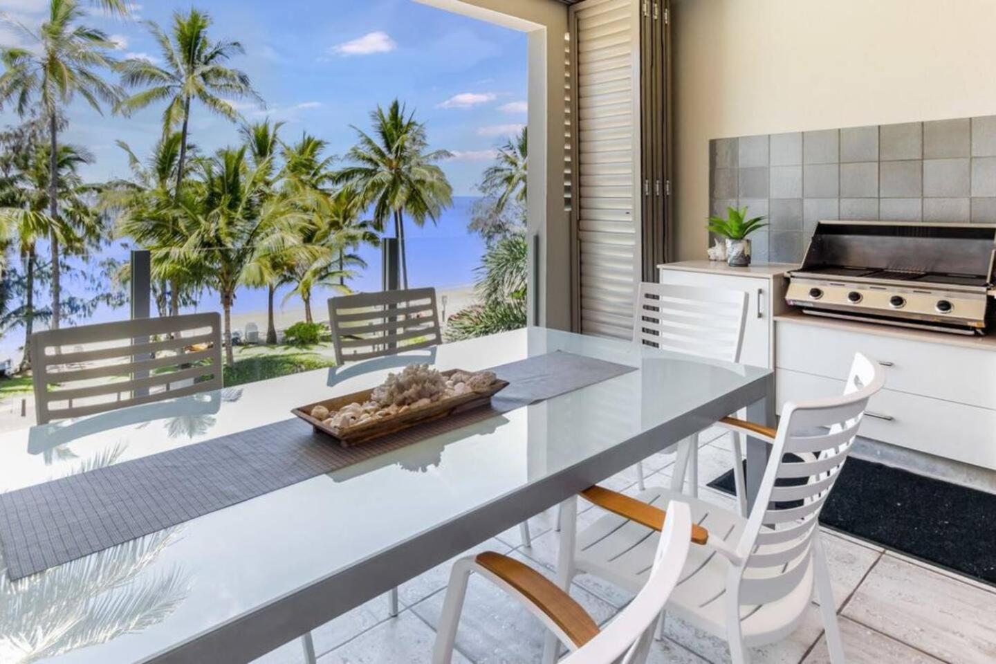 Dreamscape Haven - Your Poolside Paradise *