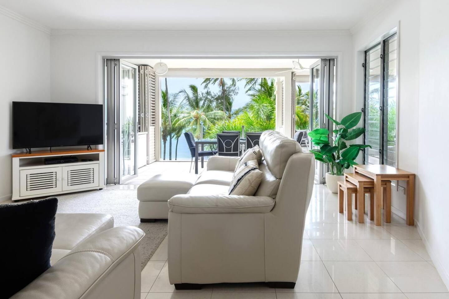 The Esplanade Escape - Your Ideal Beachfront Break Palm Cove