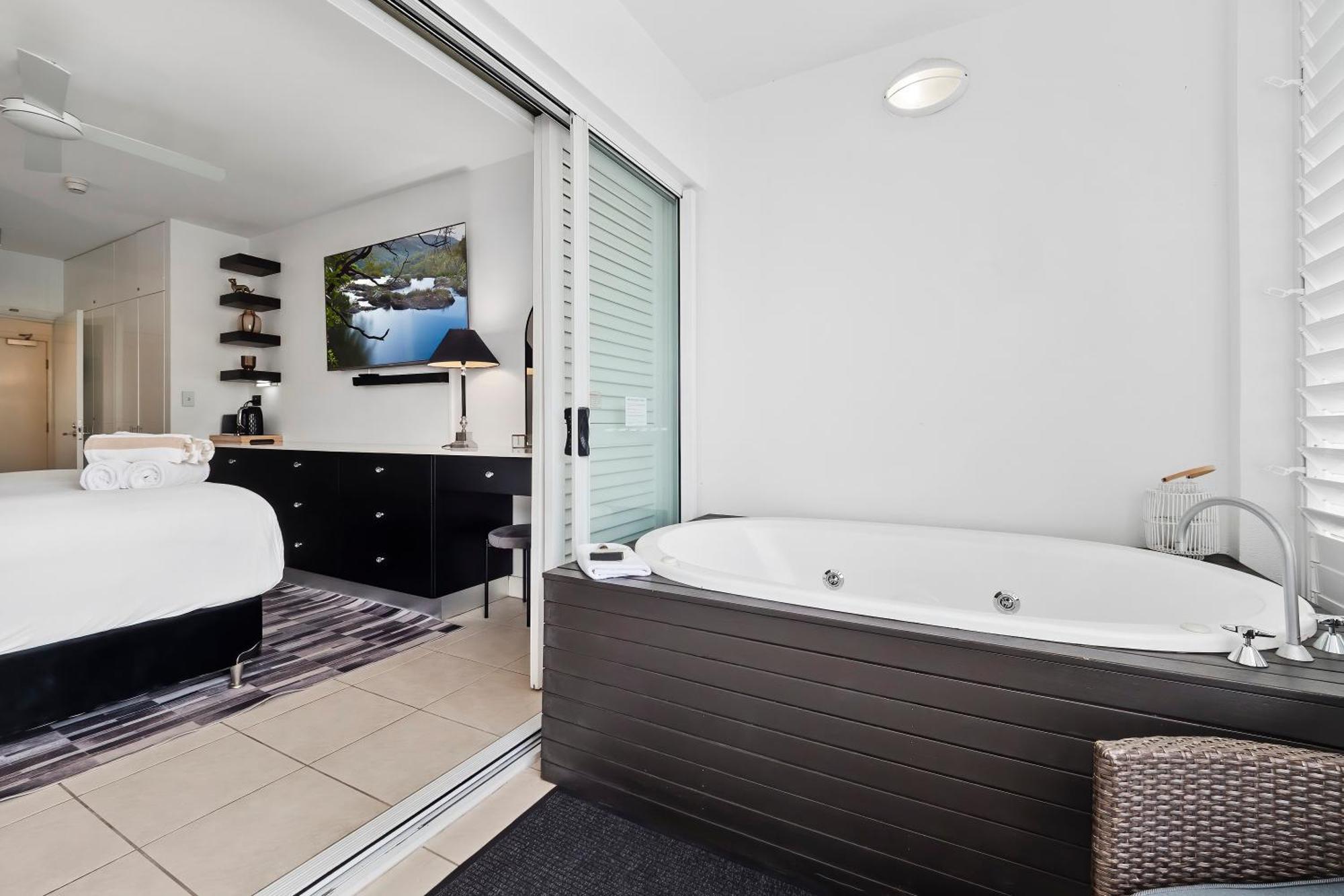 Luxury 2 Bedroom Club