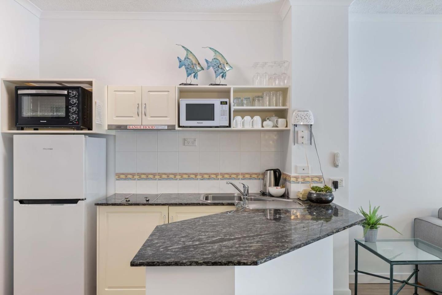 Apartment 'swaying Palms And Salt Air' A Dreamy Tropical Haven