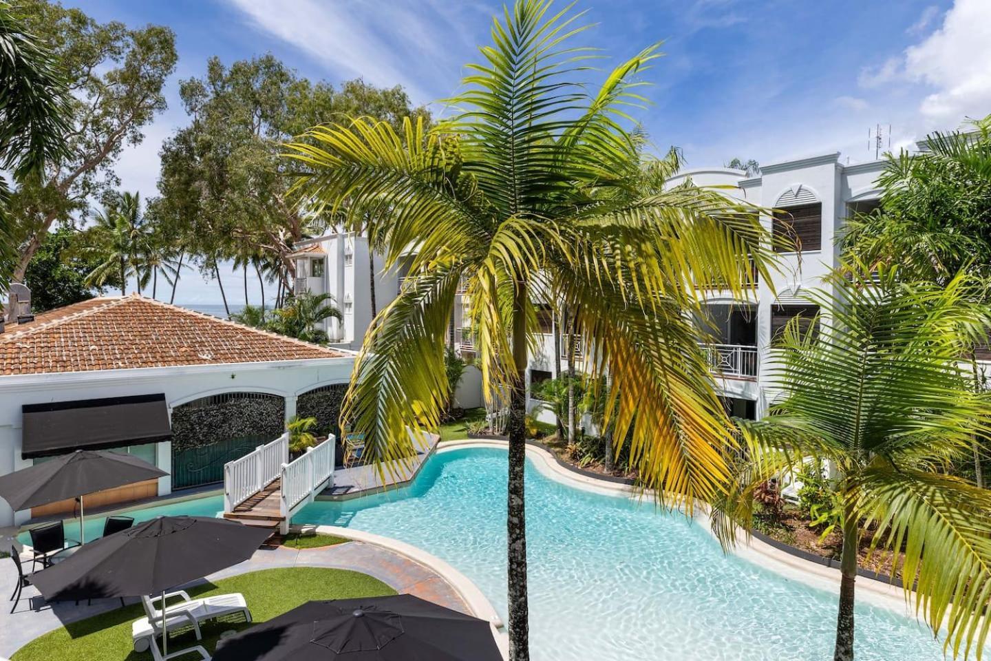 Apartment 'swaying Palms And Salt Air' A Dreamy Tropical Haven