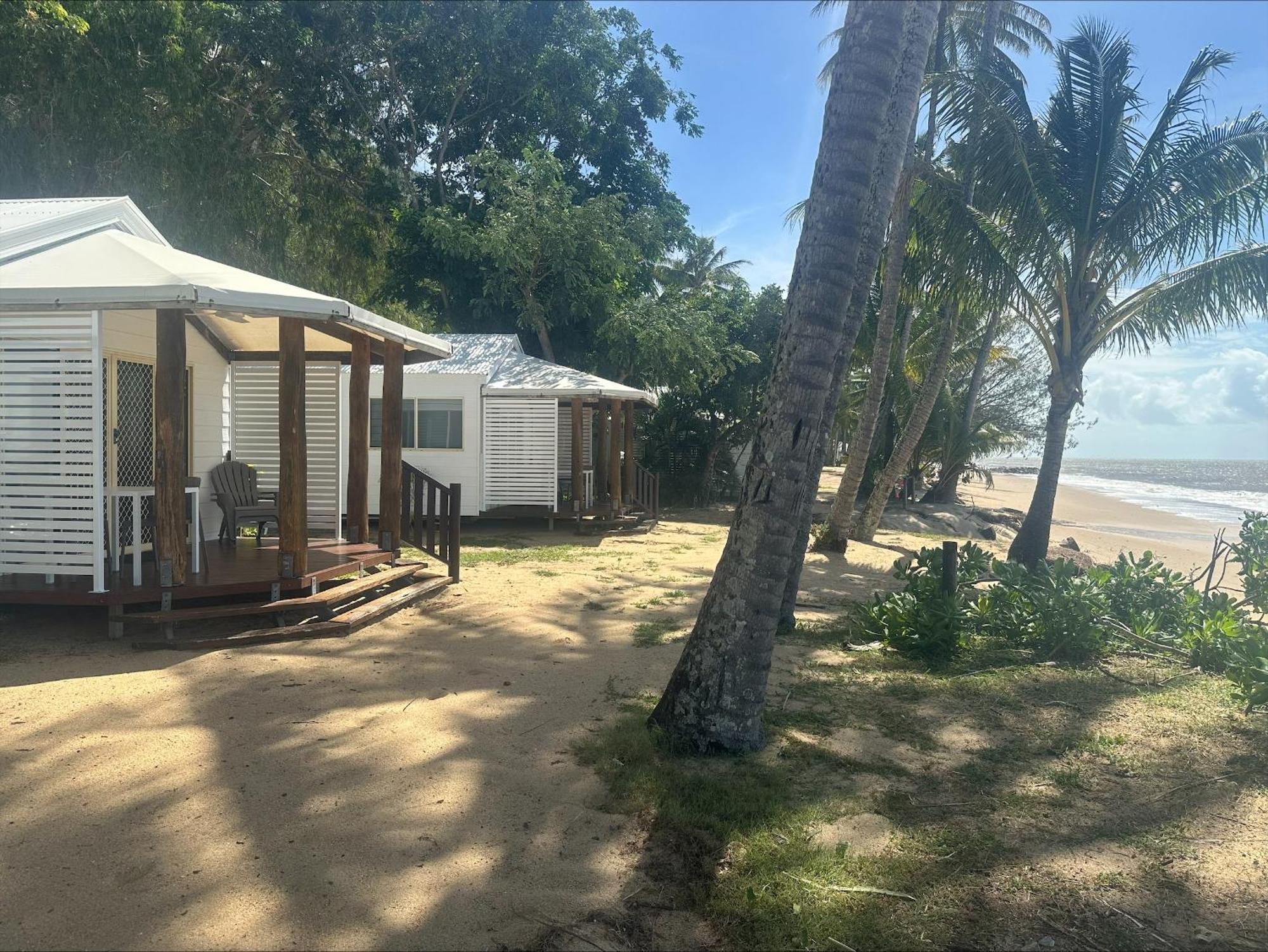 Ellis Oceanfront 4* Palm Cove