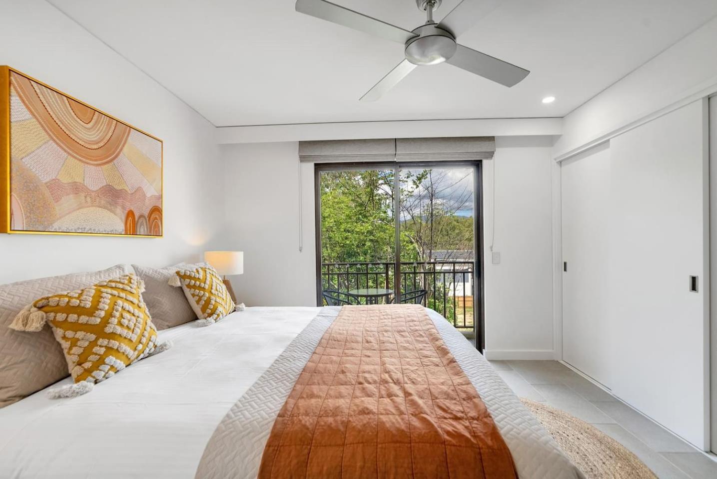 Apartment 'tropical Escape' Coastal Daydreams With Rooftop Palm Cove