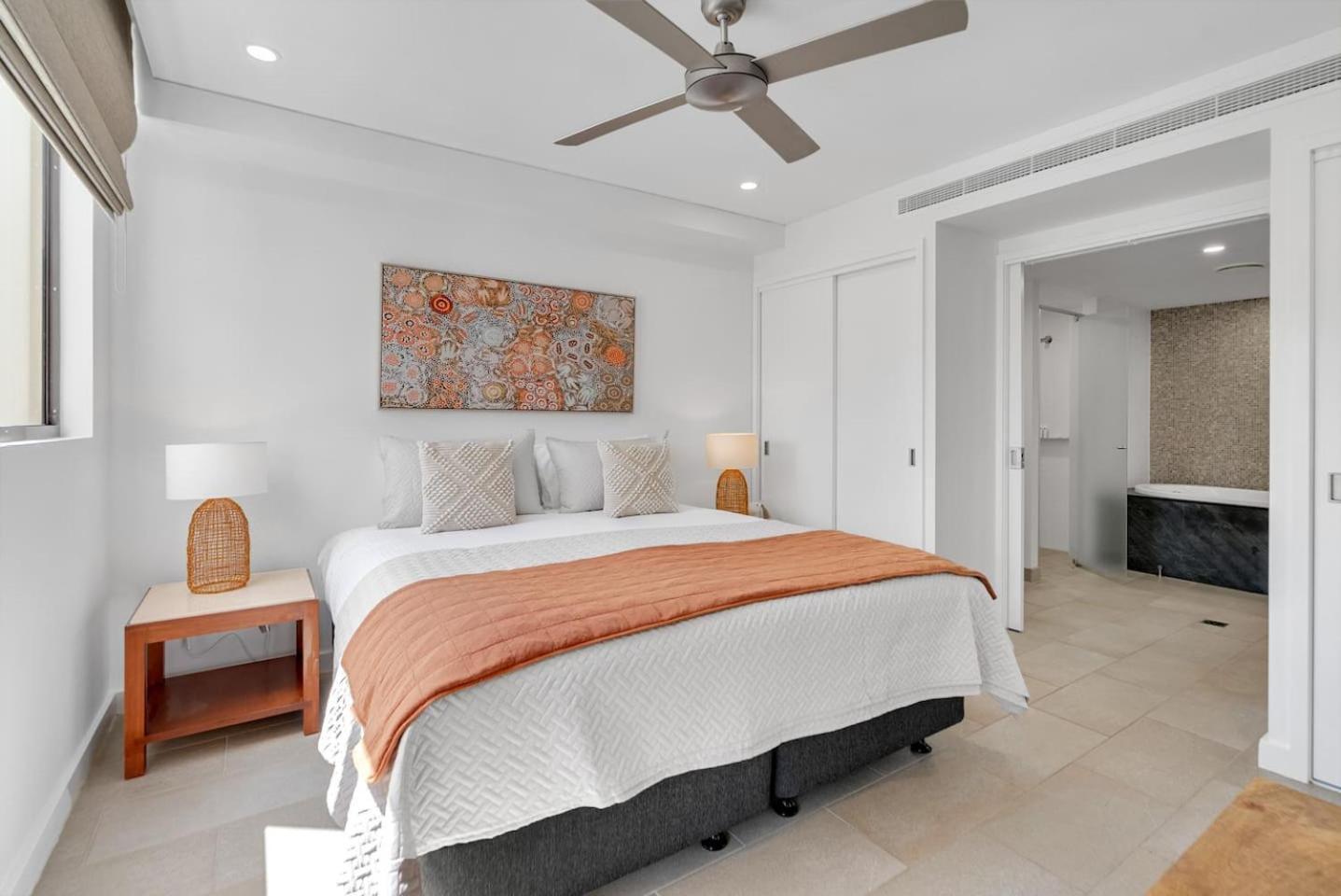 Apartment 'tropical Escape' Coastal Daydreams With Rooftop