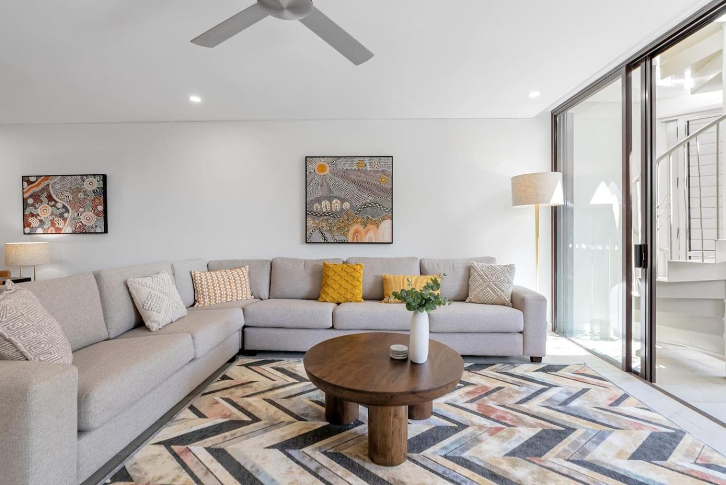 Apartment 'tropical Escape' Coastal Daydreams With Rooftop Palm Cove