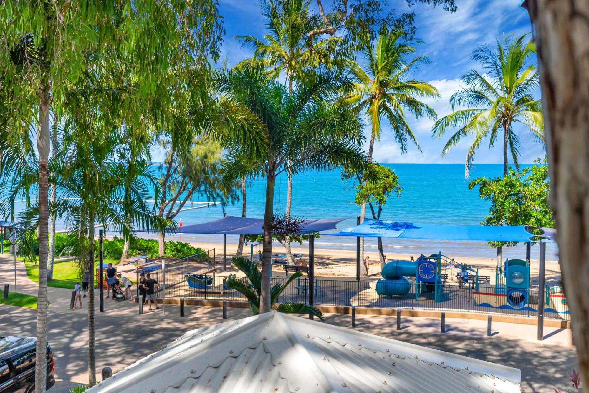 Ocean Outlook - Absolute Beachfront
