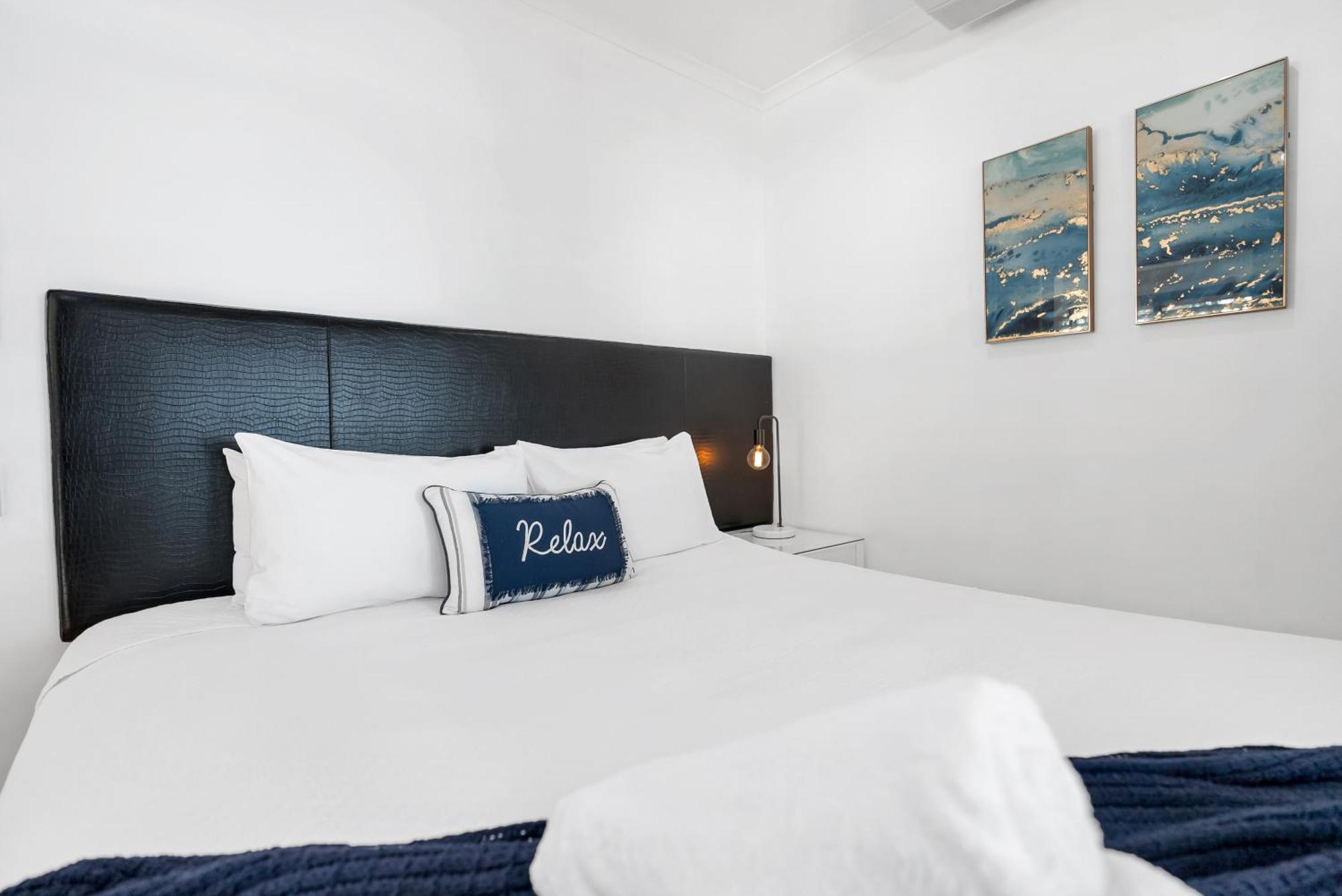 'beachfront Bliss' Paradise At Apartment *