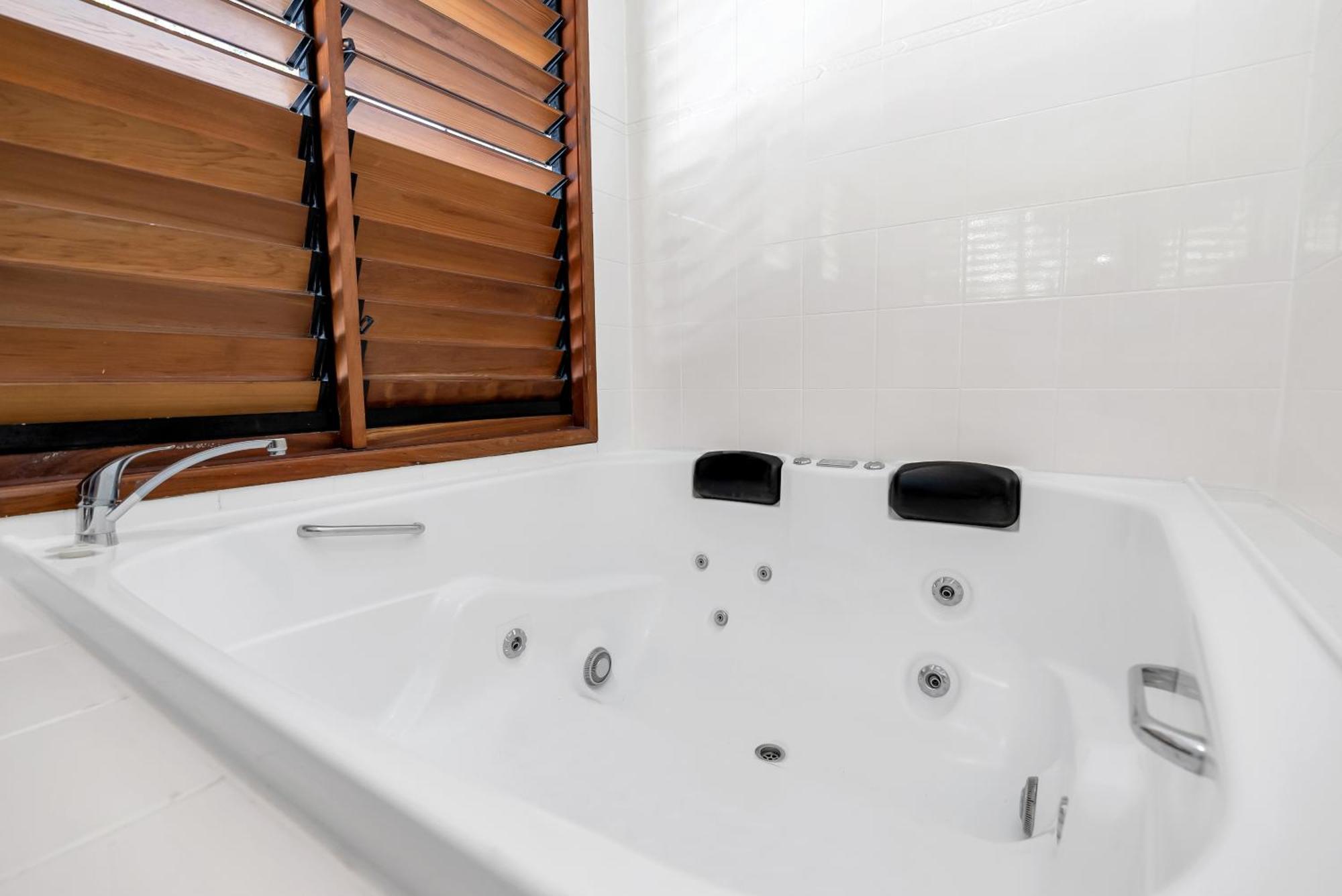 Apartment 'beachfront Bliss' Paradise At Palm Cove