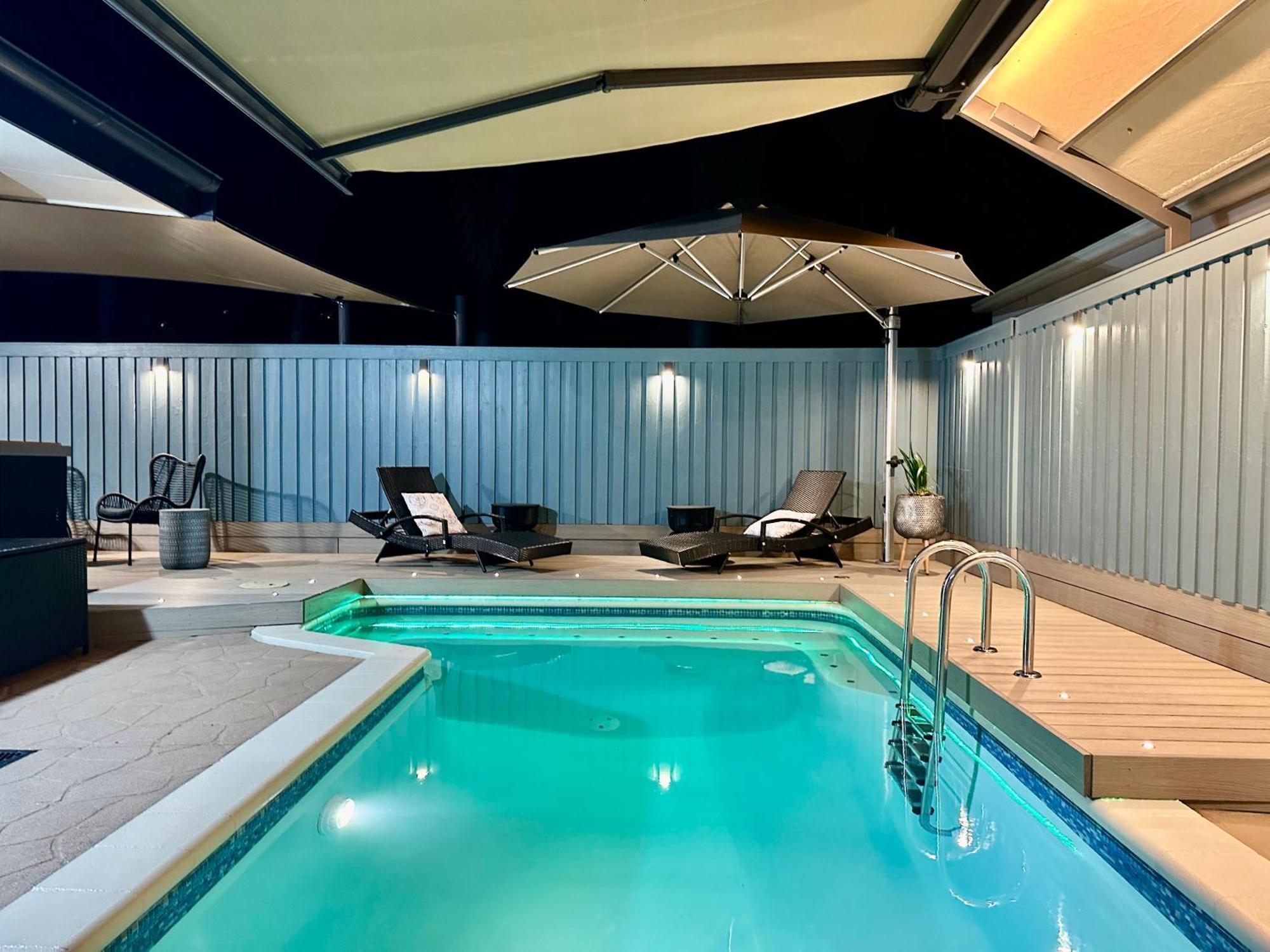 Sweet Creek Cottage, Palm Cove, 200m To Beach, Heated Pool, Pets *
