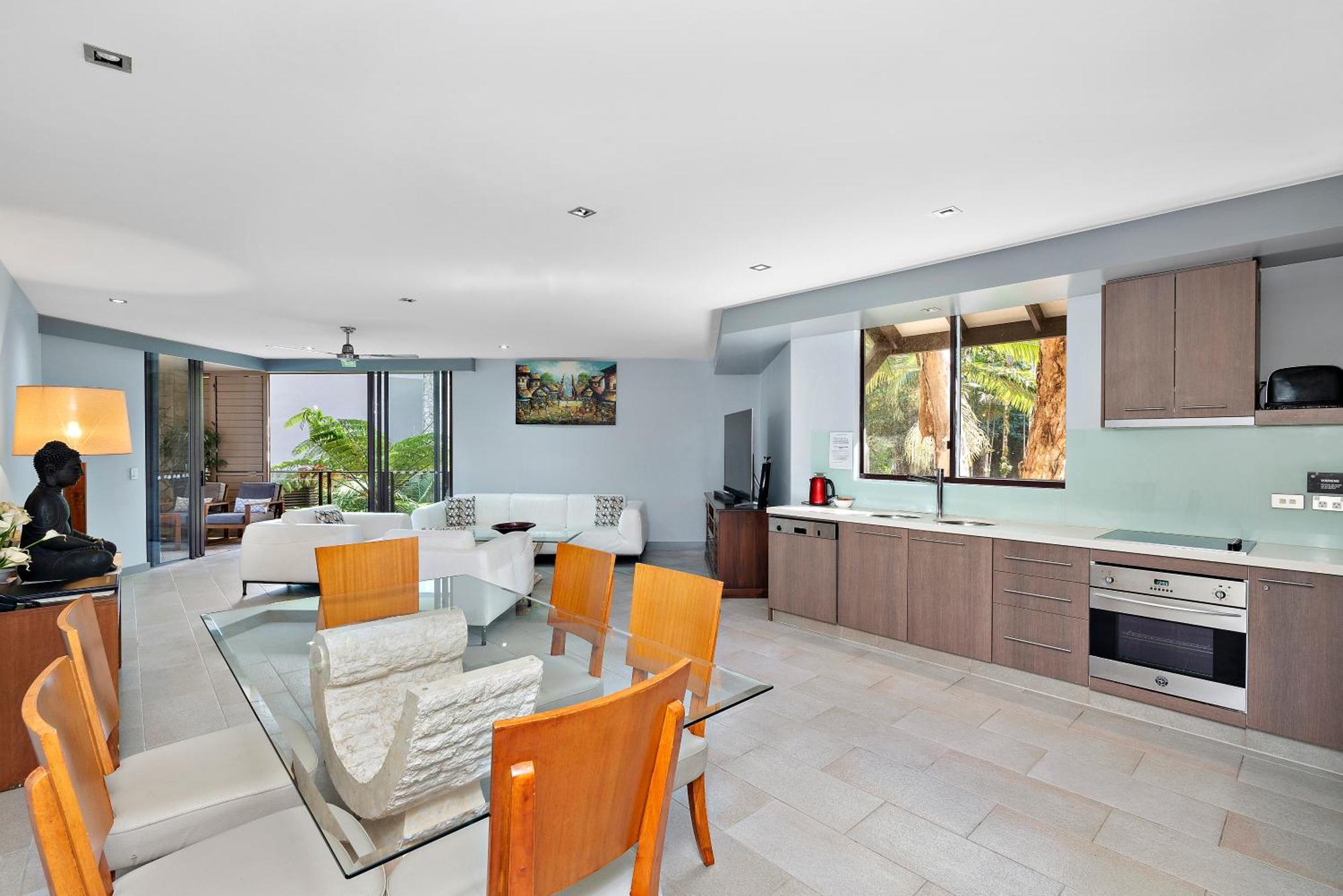 Private In The Temple Beachfront Apartment