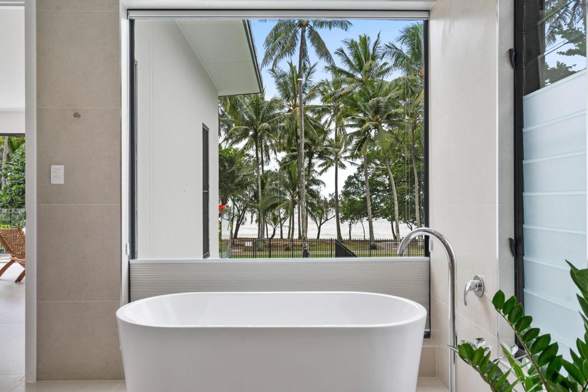Belle Escapes Manor * Palm Cove