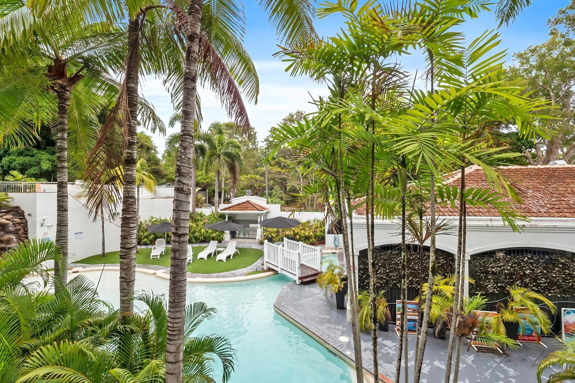 Apartment Alassio Beachfront Palm Cove