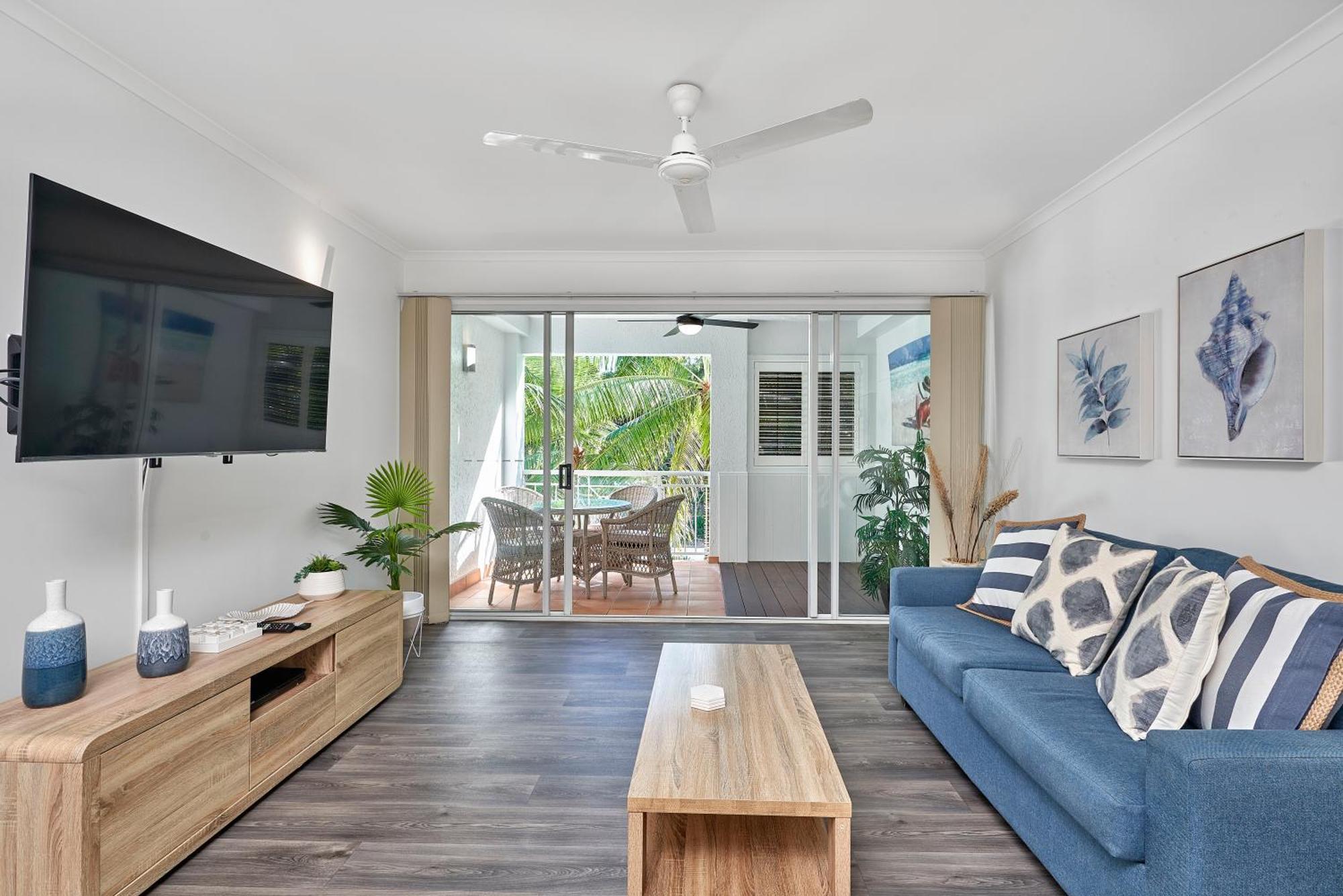 Alassio Beachfront Apartment *