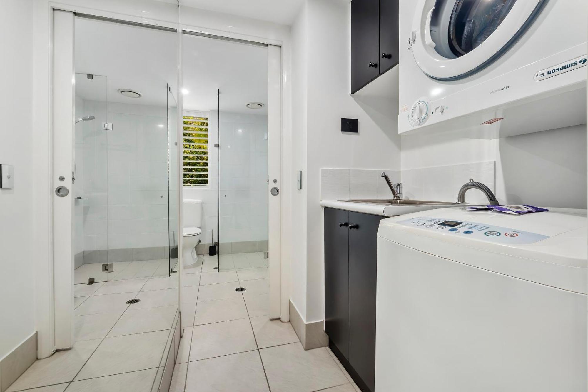 Luxury 2 Bedroom Club Palm Cove