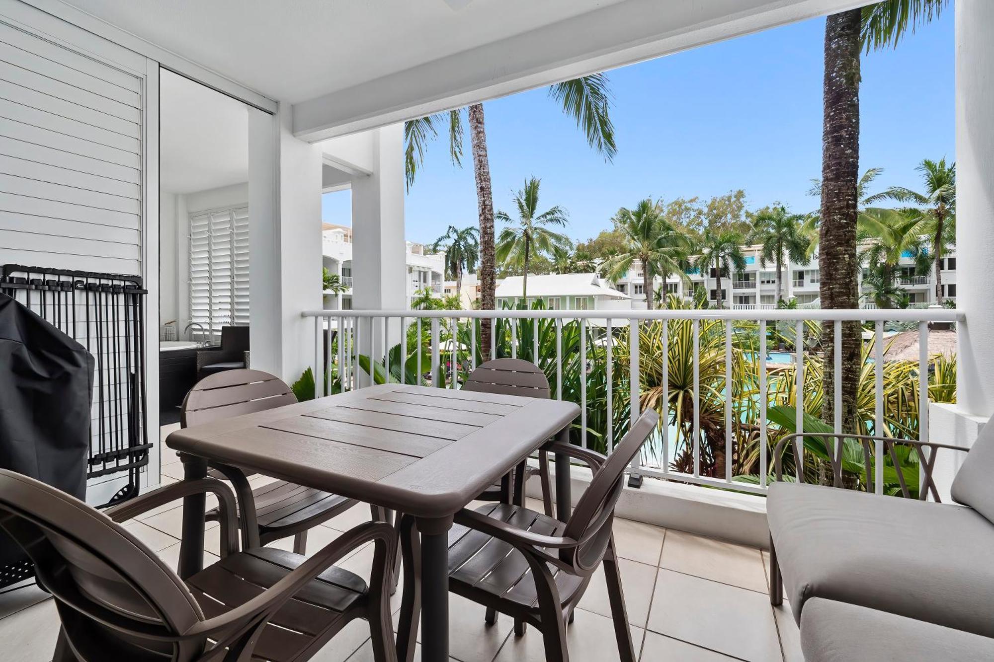 Luxury 2 Bedroom Club * Palm Cove