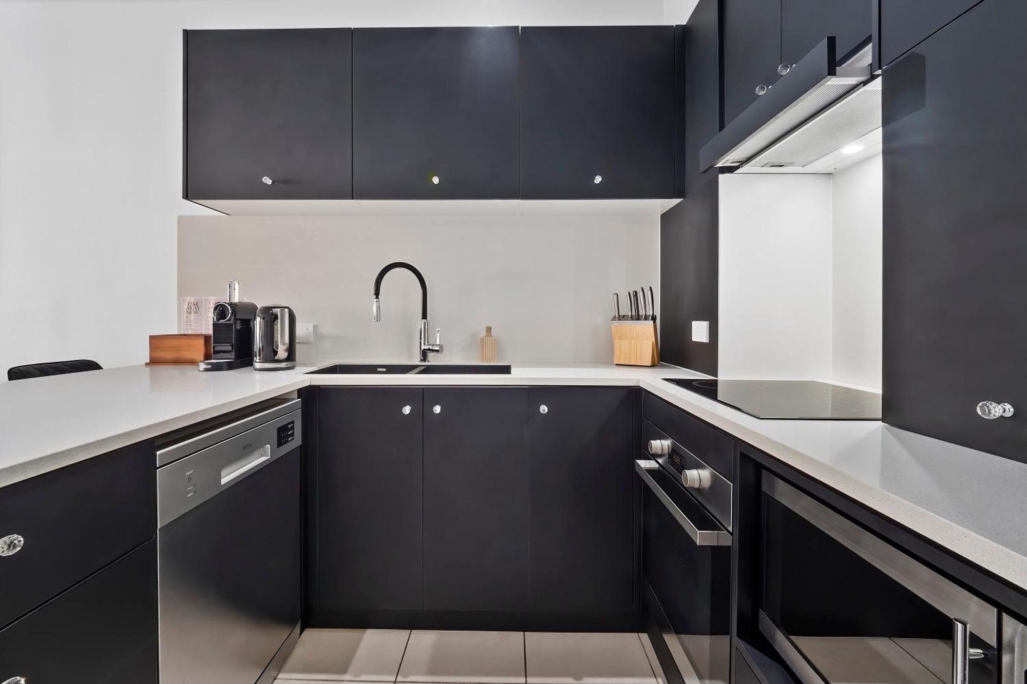 Luxury 2 Bedroom Club Palm Cove