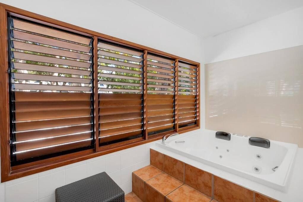 Apartment 'beachfront Bliss' Paradise At Palm Cove