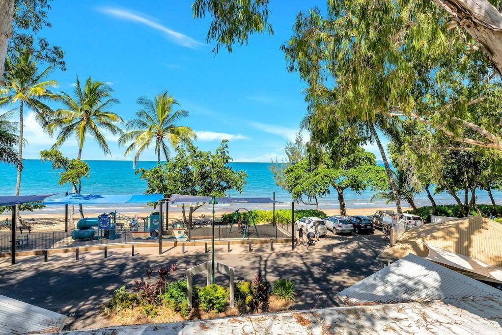 'beachfront Bliss' Paradise At Apartment