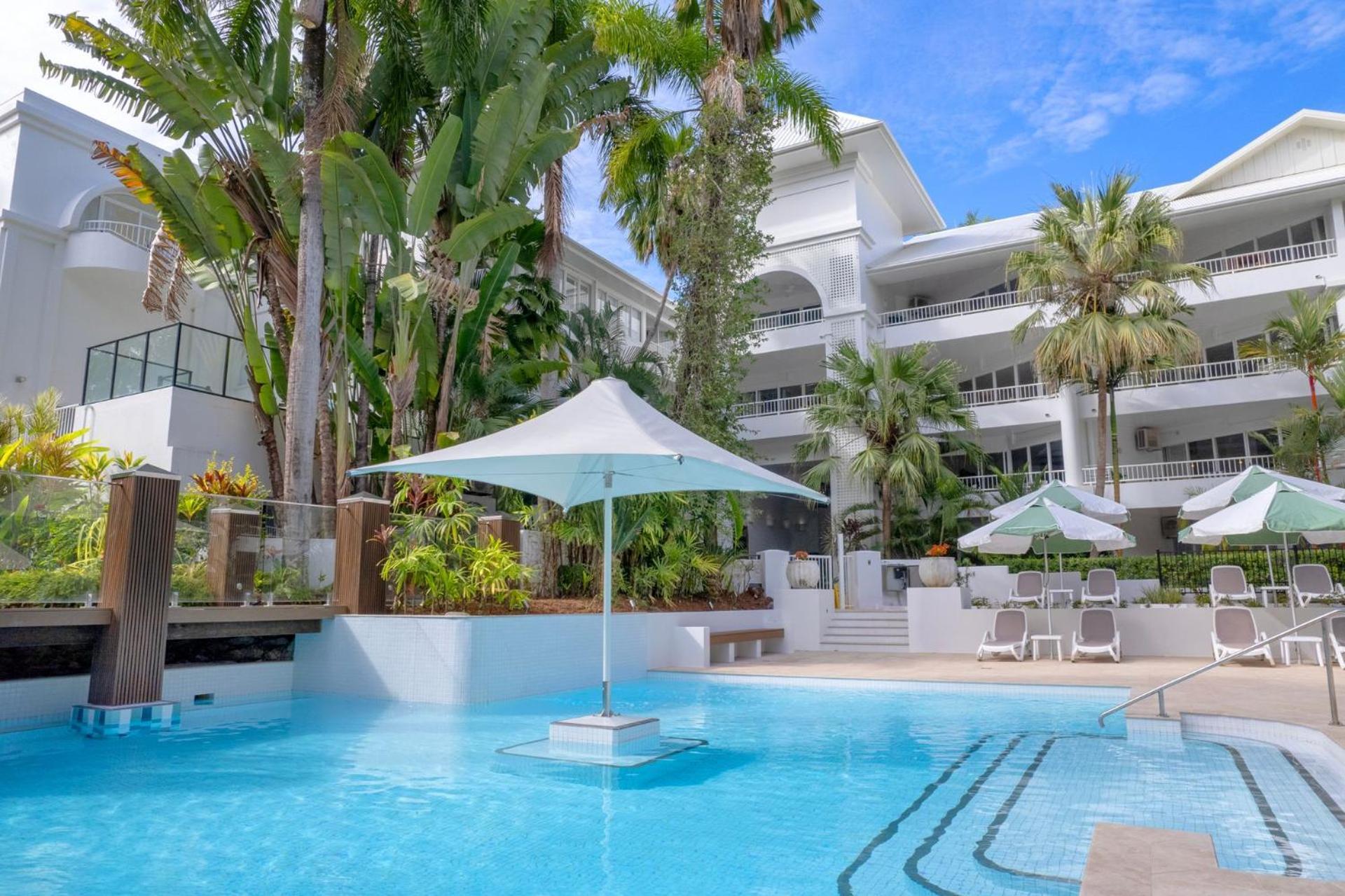 Apartment 14 Alamanda - Where Pure Luxury Meets The Coral Sea