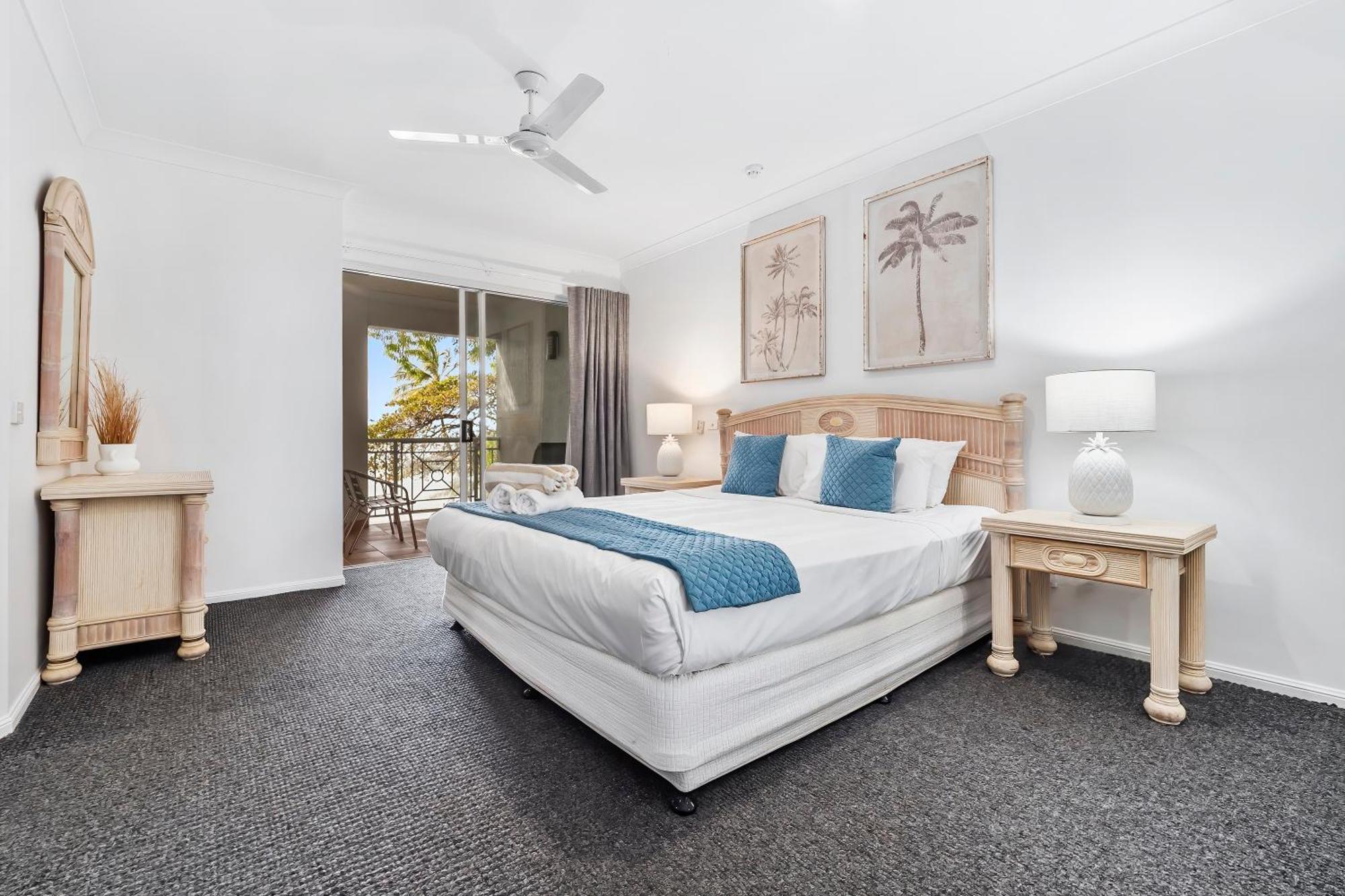 Alassio Beachfront Apartment *
