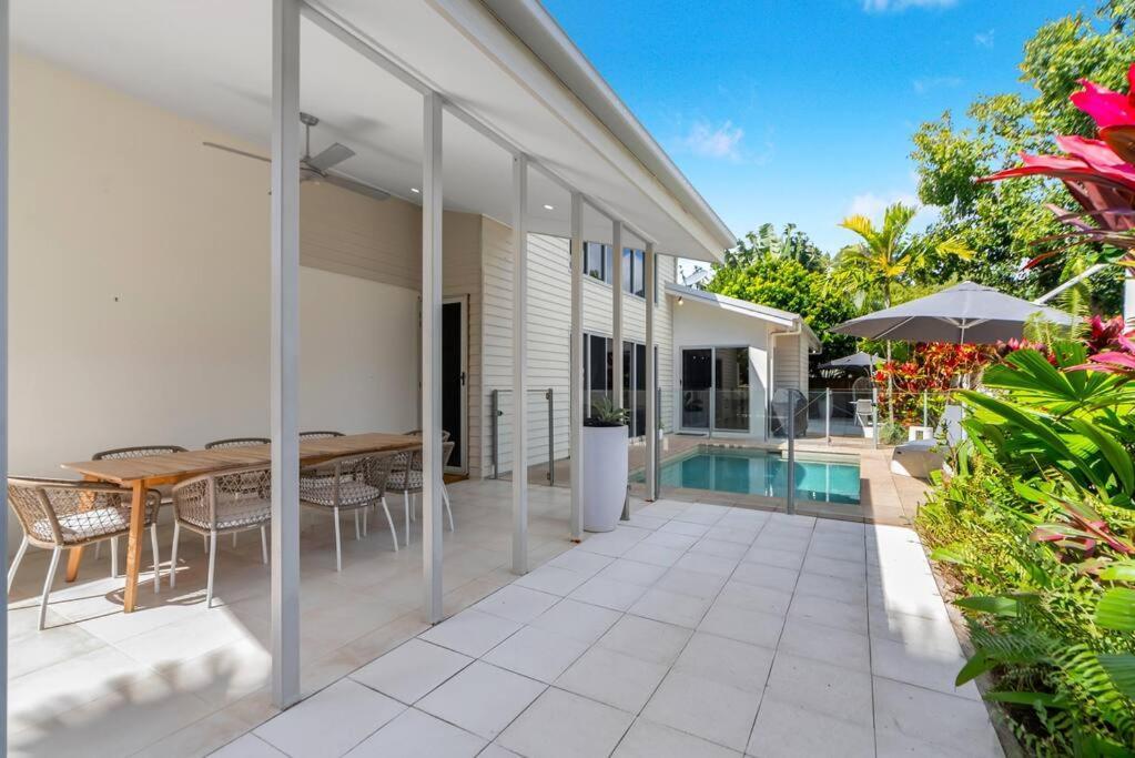 Villa Cove House - Coastal Convenience By The Pool Palm Cove