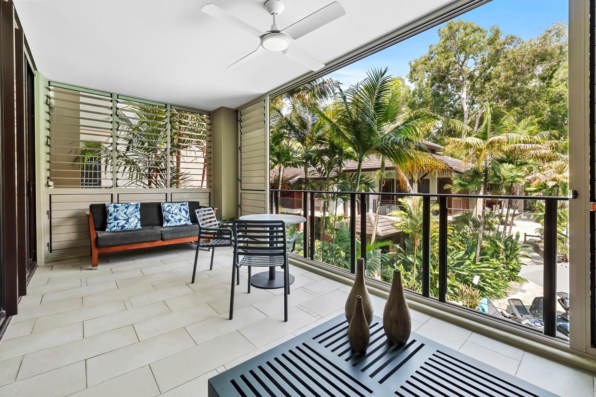Private In The Temple Beachfront * Palm Cove