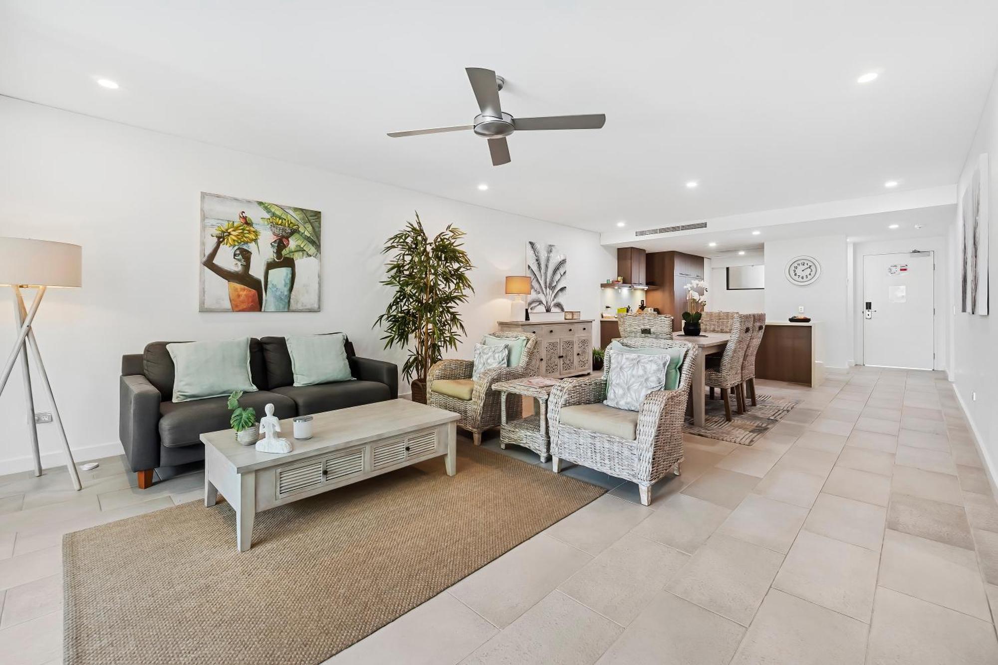 Apartment Private In The Temple Beachfront Palm Cove