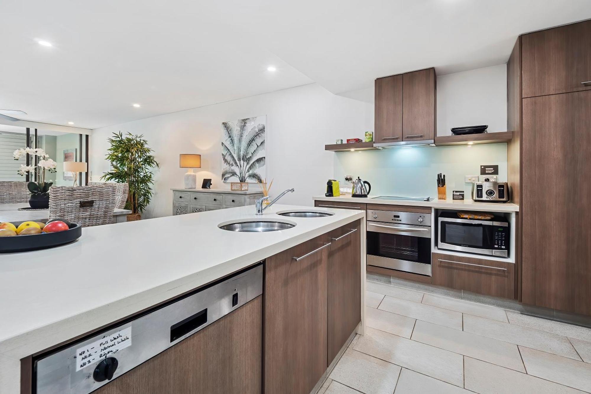 Private In The Temple Beachfront Apartment