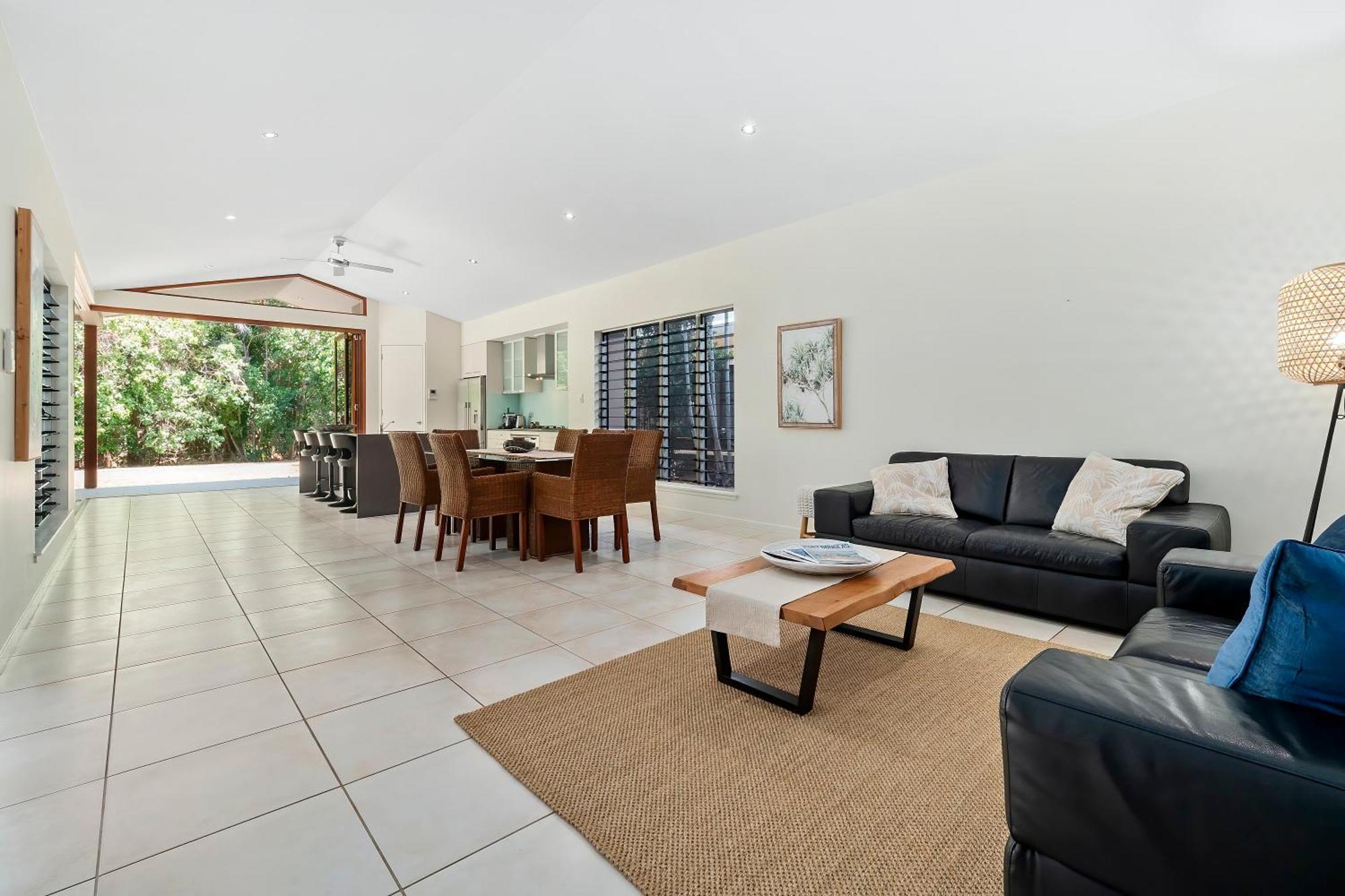 Aurelia 3 Bedroom Holiday Palm Cove