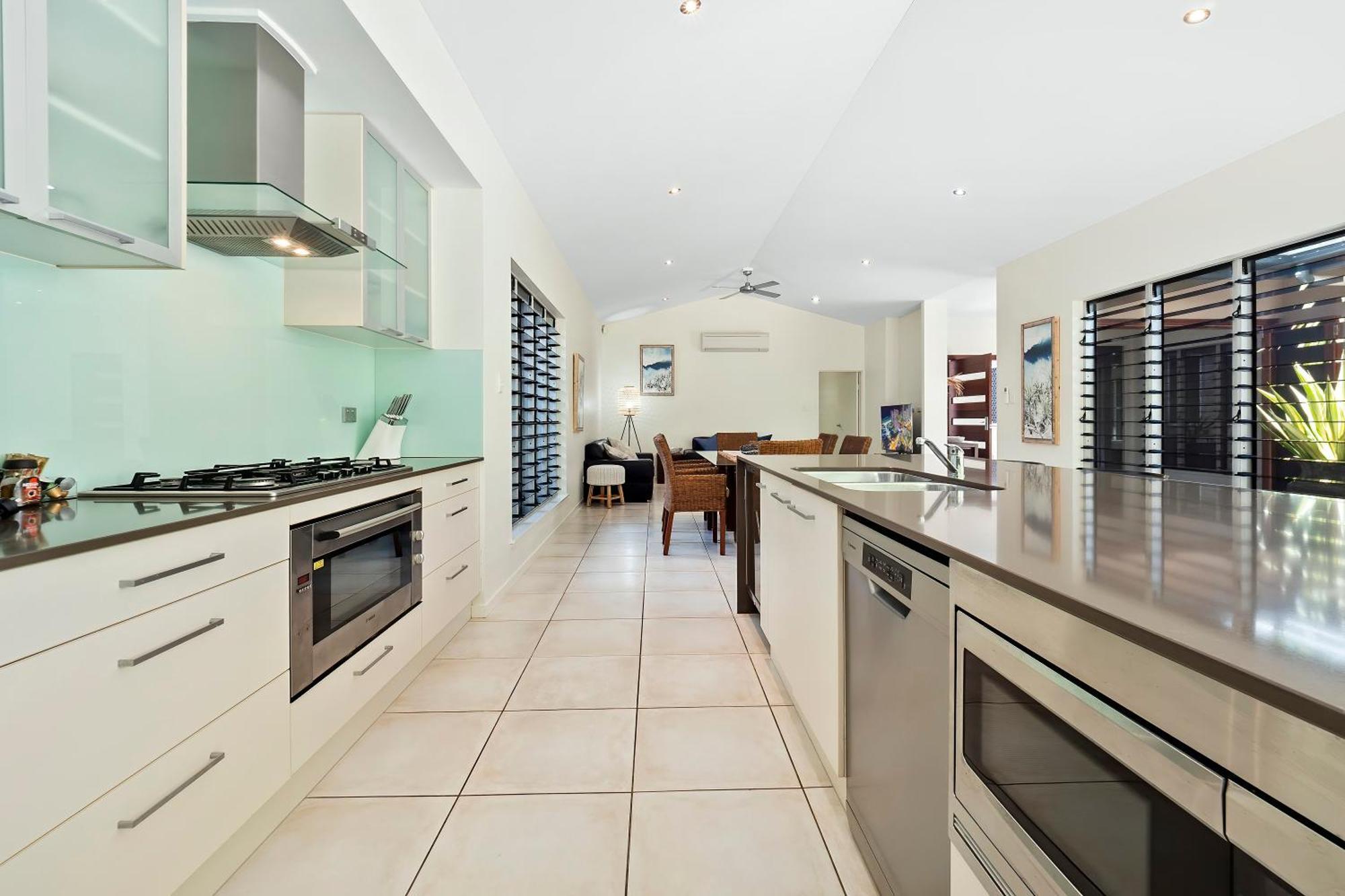 Aurelia 3 Bedroom Holiday Palm Cove