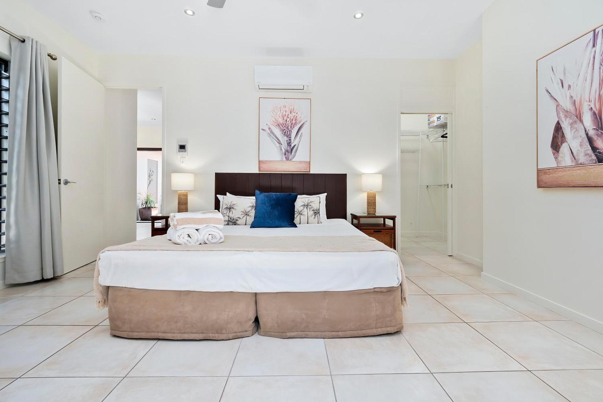 Aurelia 3 Bedroom Holiday Holiday home Palm Cove