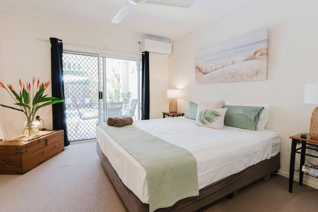 Tropical 2 Bedroom 2 Bath With Private Pool *