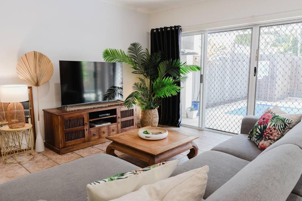 Villa Tropical 2 Bedroom 2 Bath With Private Pool Palm Cove