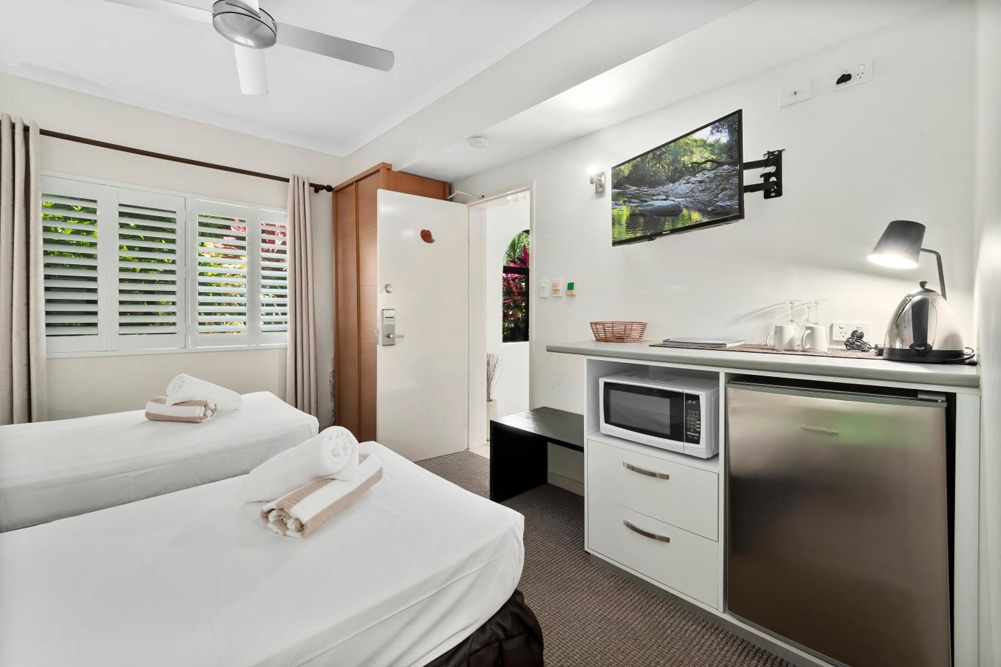Privately Managed In Mango Lagoon Apartment Palm Cove