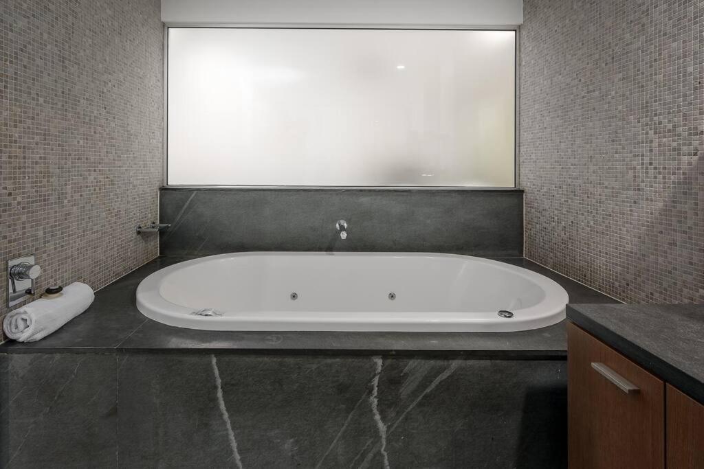 Sea Temple 3 Bedroom Apartment *